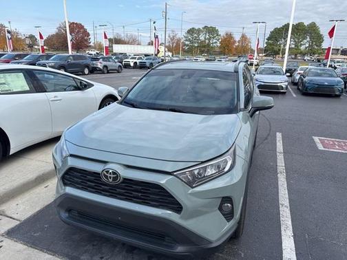 2020 Toyota RAV4 XLE