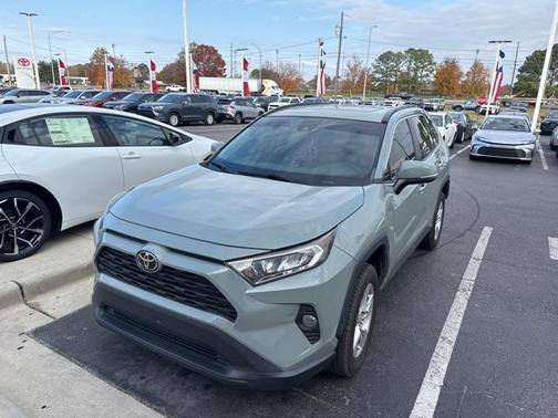 2020 Toyota RAV4 XLE