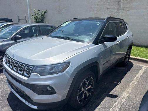 Silver Zynith Metallic Clearcoat 2025 Jeep Compass Limited