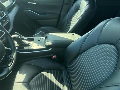 2024 Toyota Highlander XSE