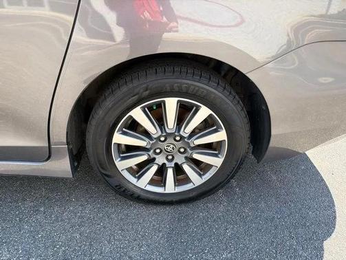 Predawn Gray Mica 2020 Toyota Sienna Limited Premium