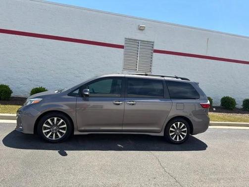 Predawn Gray Mica 2020 Toyota Sienna Limited Premium