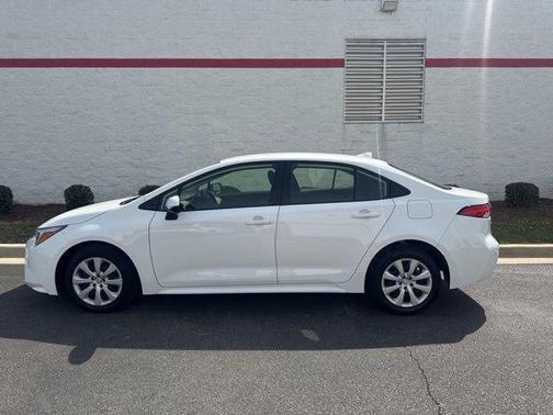 2025 Toyota Corolla Hybrid SE