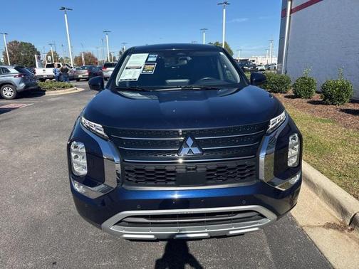 2024 Mitsubishi Outlander SE Black Edition w/Pano Roof S-AWC