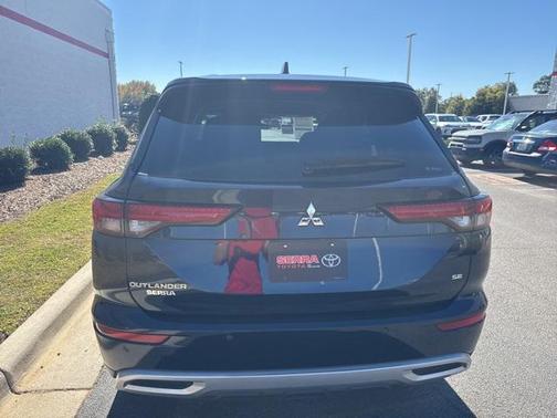2024 Mitsubishi Outlander SE Black Edition w/Pano Roof S-AWC