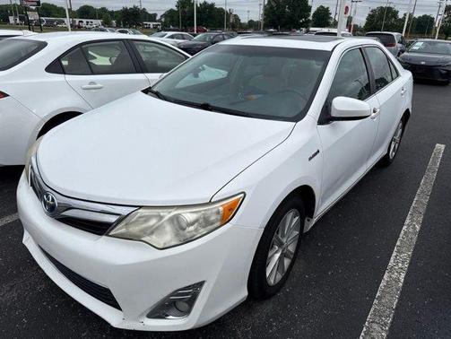 Super White 2012 Toyota Camry Hybrid XLE