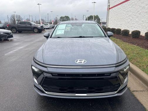 2025 Hyundai SONATA Hybrid SE