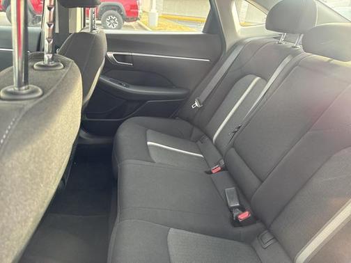 2025 Hyundai SONATA Hybrid SE