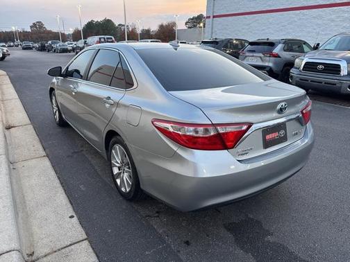 2017 Toyota Camry Hybrid XLE