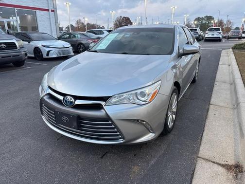 2017 Toyota Camry Hybrid XLE