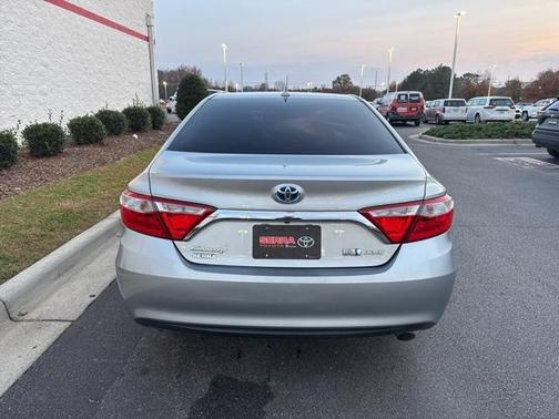 2017 Toyota Camry Hybrid XLE