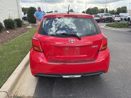 2015 Toyota Yaris L