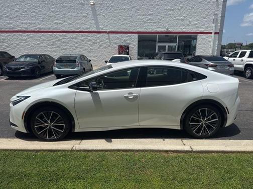 2024 Toyota Prius XLE