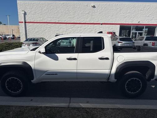 2024 Toyota Tacoma TRD Off Road