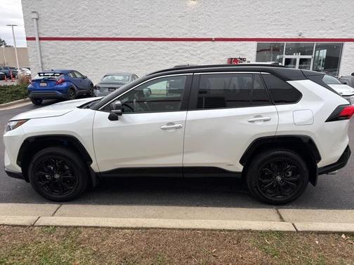 2024 Toyota RAV4 Hybrid SE