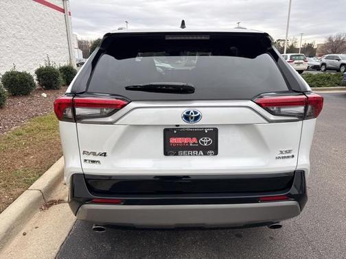 2024 Toyota RAV4 Hybrid SE