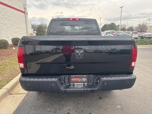 2024 RAM 1500 Classic Warlock Crew Cab 4x2 5'7' Box