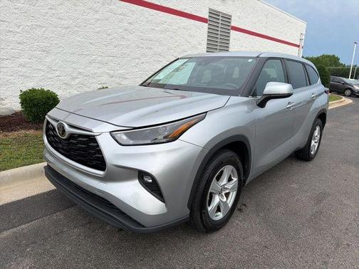 Celestial Silver Metallic 2023 Toyota Highlander LE