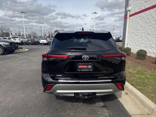 2022 Toyota Highlander Platinum