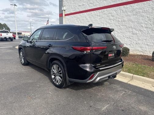 2022 Toyota Highlander Platinum