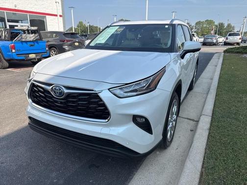 2024 Toyota Highlander Hybrid Limited