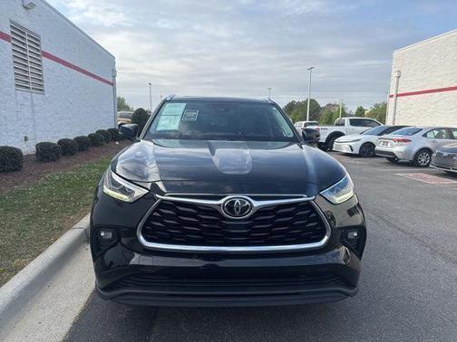 Midnight Black Metallic 2021 Toyota Highlander Limited