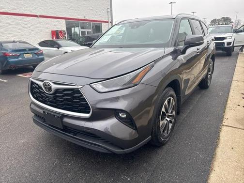 2024 Toyota Highlander XLE