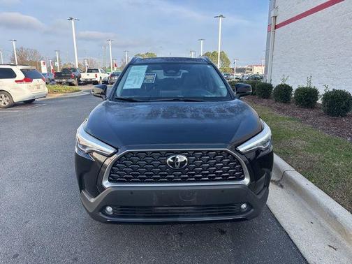 2024 Toyota Corolla Cross XLE
