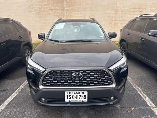 2024 Toyota Corolla Cross XLE