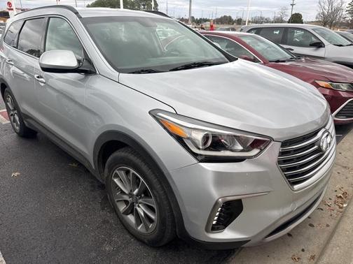 2018 Hyundai SANTA FE SE