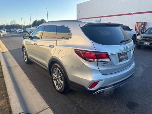 2018 Hyundai SANTA FE SE