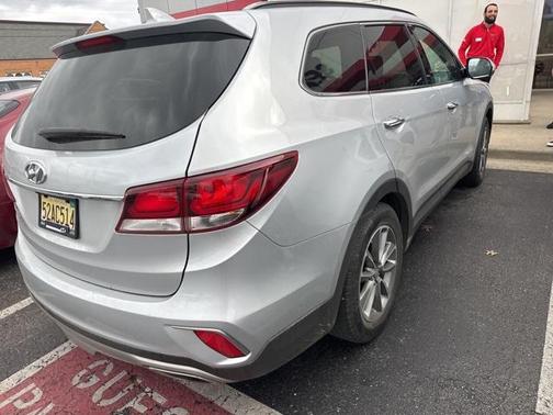 2018 Hyundai SANTA FE SE