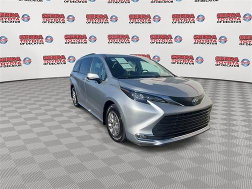 2024 Toyota Sienna XLE 7 Passenger