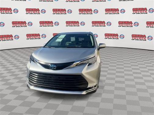 2024 Toyota Sienna XLE 7 Passenger