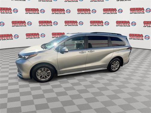 2024 Toyota Sienna XLE 7 Passenger