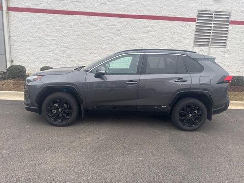 2024 Toyota RAV4 Hybrid SE