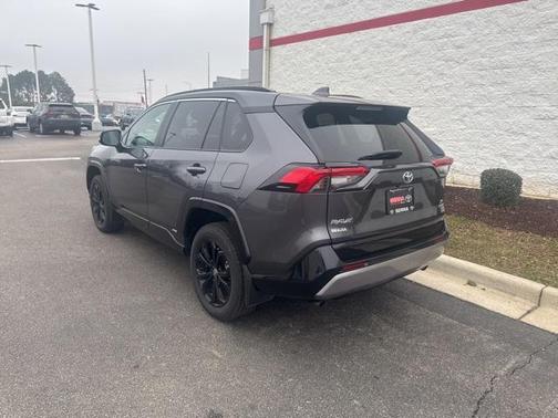2024 Toyota RAV4 Hybrid SE