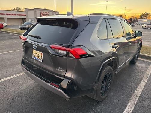 2024 Toyota RAV4 Hybrid SE