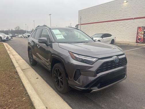 2024 Toyota RAV4 Hybrid SE