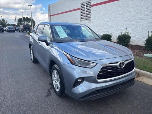 2022 Toyota Highlander LE