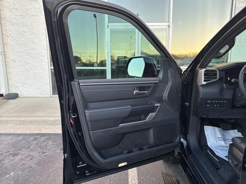 2025 Toyota Sequoia Platinum