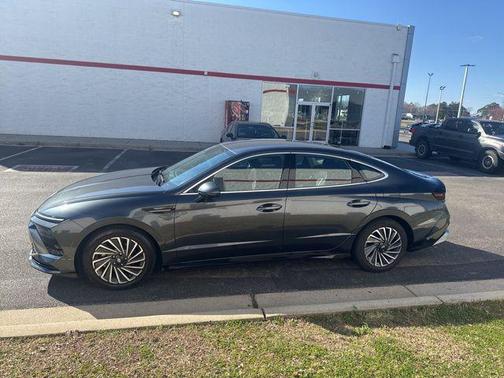 2025 Hyundai SONATA Hybrid SE