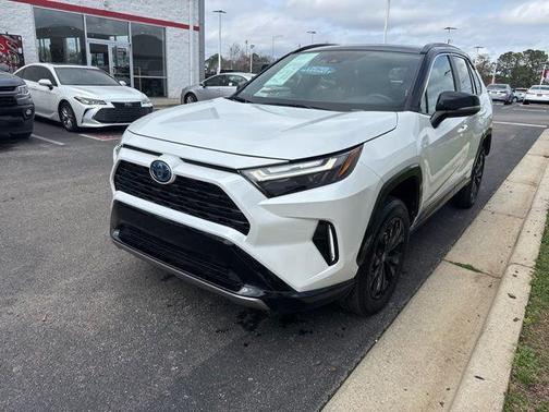 2023 Toyota RAV4 Hybrid SE
