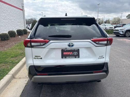 2023 Toyota RAV4 Hybrid SE