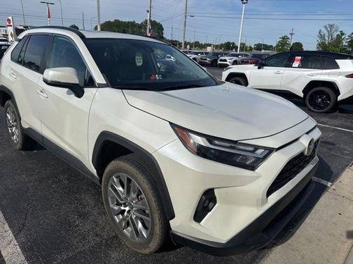Blizzard Pearl 2022 Toyota RAV4 XLE Premium