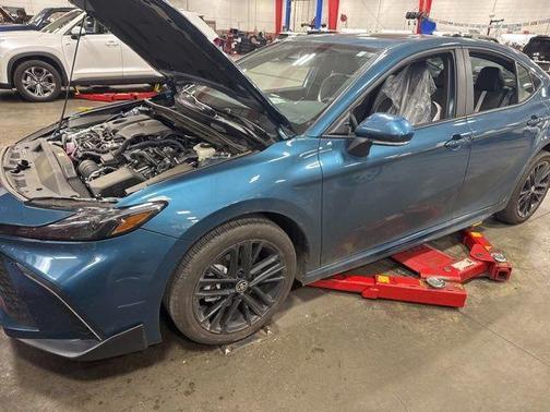 Ocean Gem 2025 Toyota Camry SE