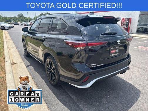 Midnight Black Metallic 2025 Toyota Highlander XSE