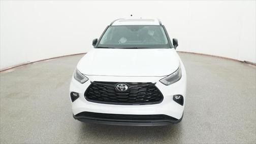 2025 Toyota Highlander Hybrid XLE
