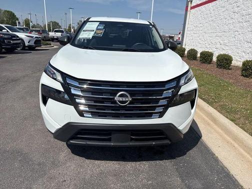 Glacier White 2024 Nissan Rogue S