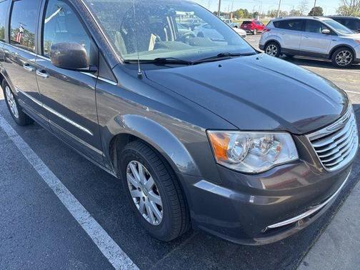 Granite Crystal Metallic Clearcoat 2016 Chrysler Town & Country Touring